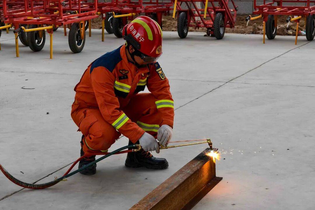 宁夏消防救援总队特勤支队筹备组扎实开展地震救援能力测评工作
