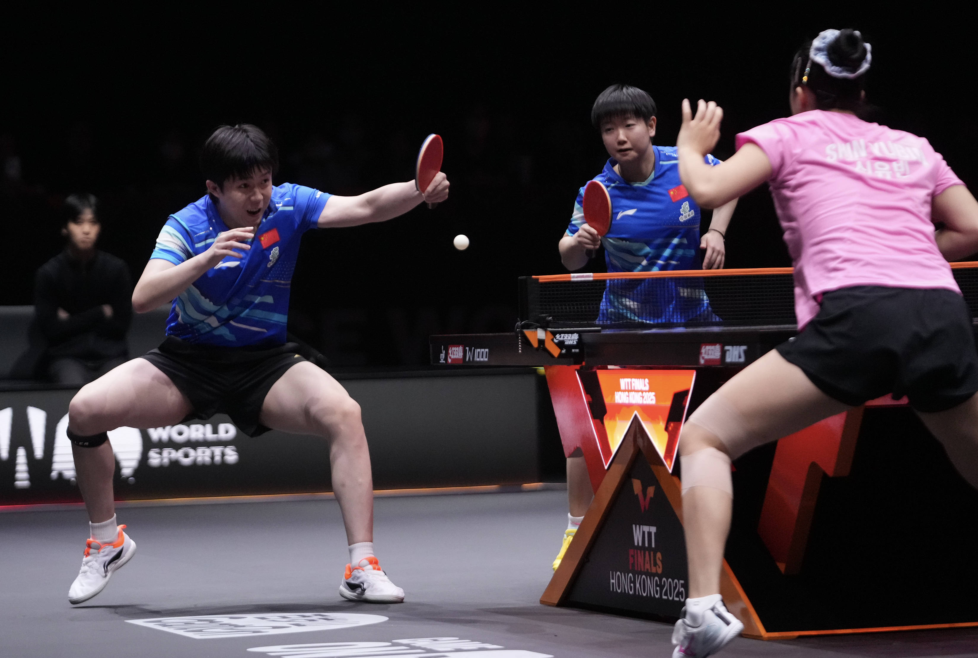 （体育）乒乓球——WTT香港总决赛：王楚钦/孙颖莎获混双亚军