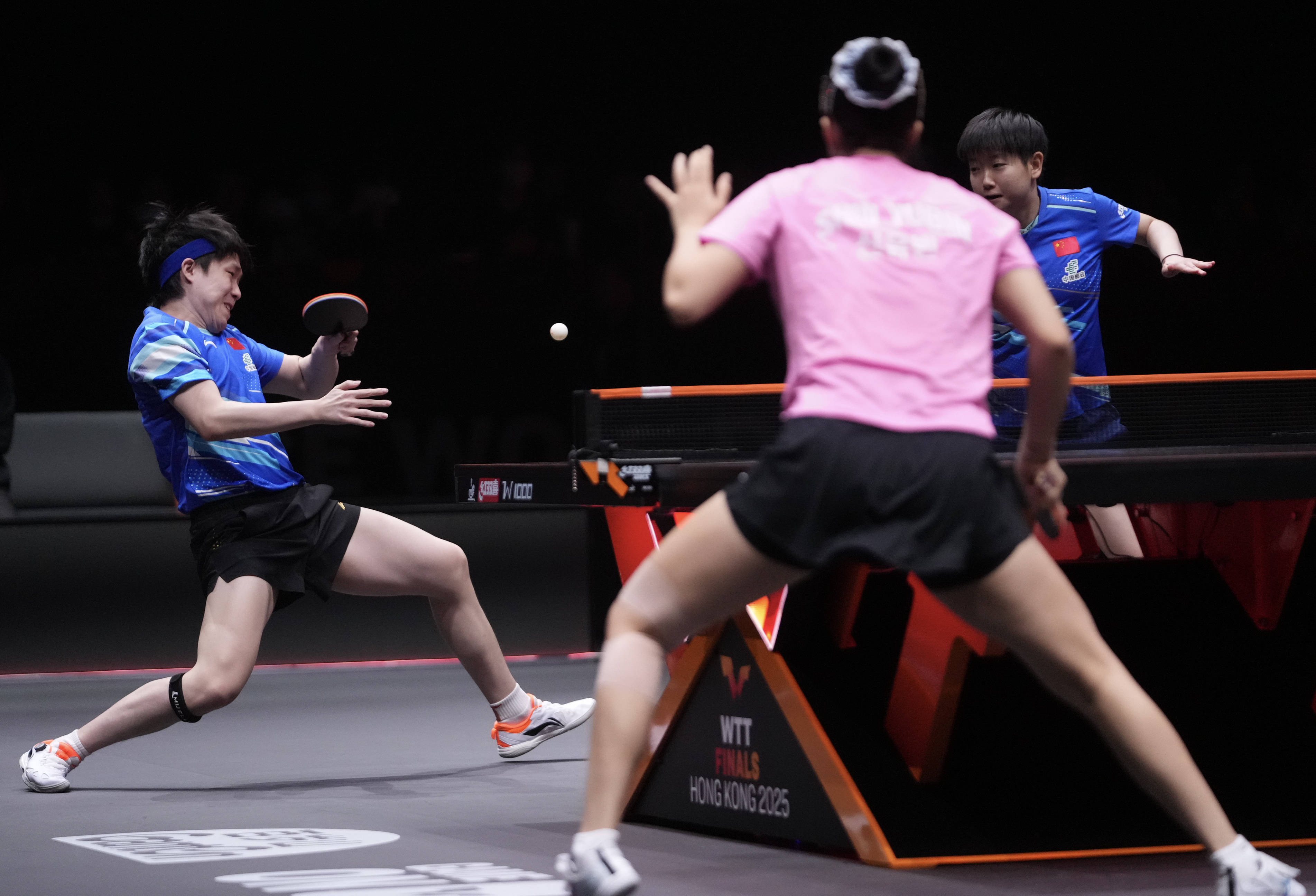（体育）乒乓球——WTT香港总决赛：王楚钦/孙颖莎获混双亚军