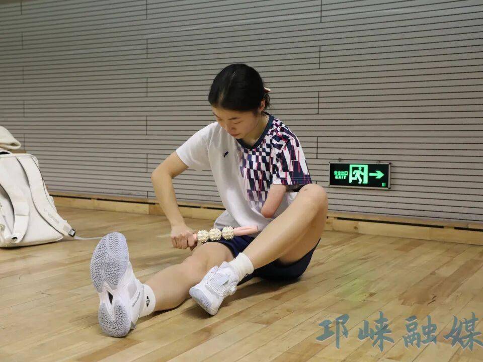 邛崃女孩站上羽毛球全国赛事领奖台