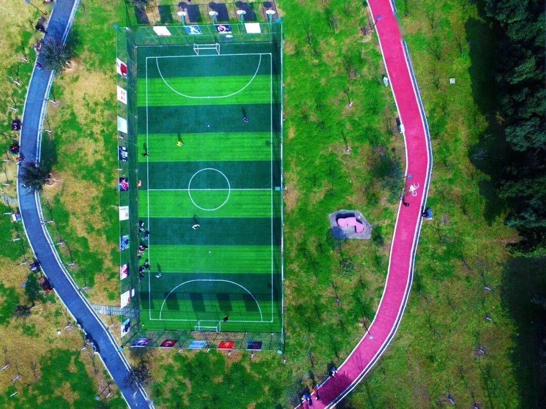 邛崃女孩站上羽毛球全国赛事领奖台