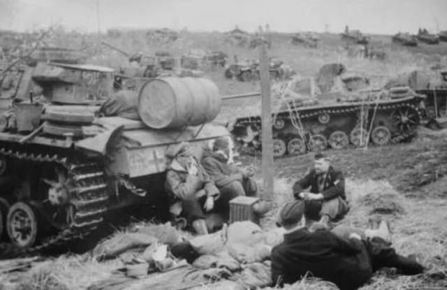 防御名将莫德尔：率军20万挫败200万苏军，自杀前让40万德军解散